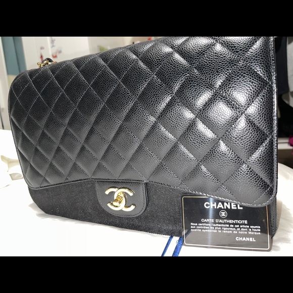 Authentic Chanel Timeless Classic Maxi DoubleFlap Caviar Leather w/Gold hardware - Picture 10 of 14